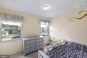 2904 Village Square Dr, Dover, PA 17315 - Photo 32