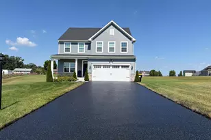 49 Winifred Dr, Hanover, PA 17331 - Photo 2