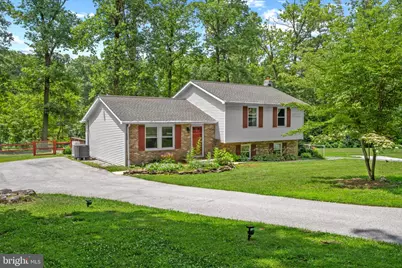 5618 Nancy Lou Lane, Stewartstown, PA 17363 - Photo 4