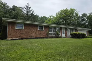 706 S Mountain Rd, Dillsburg, PA 17019 - Photo 2
