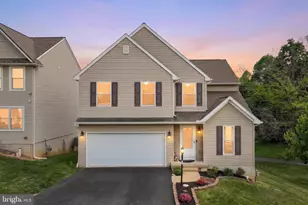 14 Barberry Ct, Manchester, PA 17345 - Photo 2