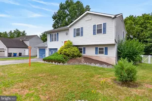 146 Winston Dr, York, PA 17408 - Photo 2