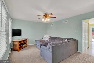 765 Robin Hill Cir, York, PA 17404 - Photo 10