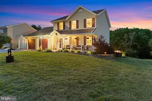 2911 Village Square Dr, Dover, PA 17315 - Photo 2