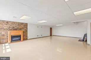 151 Overview Cir E, Red Lion, PA 17356 - Photo 38