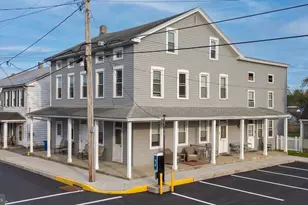 8 E Broadway Ave, Etters, PA 17319 - Photo 1