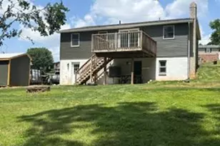 14 Waterfront Dr, Hanover, PA 17331 - Photo 6