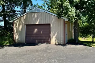 9100 Yellow Church Rd, Seven Valleys, PA 17360 - Photo 10