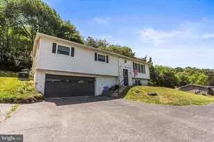 3175 W College Ave, York, PA 17408 - Photo 2