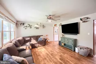 155 4th St, Mount Wolf, PA 17347 - Photo 8