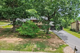 42 Vegas Dr, Hanover, PA 17331 - Photo 4