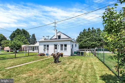 112 Fame Avenue, Hanover, PA 17331 - Photo 2