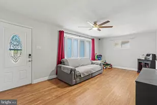 2410 Berkshire Ln, Dover, PA 17315 - Photo 4