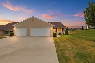 1366 Chami Dr, Spring Grove, PA 17362 - Photo 1