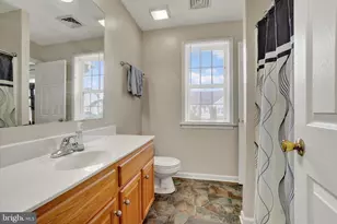 320 Fisher Dr, East York, PA 17402 - Photo 14