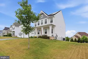 216 Hollyhock Dr, Manchester, PA 17345 - Photo 4