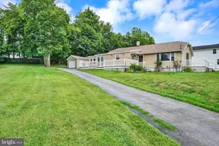 32 Woodland Ave, York, PA 17404 - Photo 2