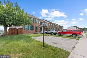 1240 Wanda Dr, Hanover, PA 17331 - Photo 2
