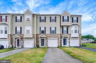 137 Bruaw Dr, York, PA 17406 - Photo 1