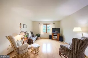 325 Gwen Dr, York, PA 17404 - Photo 14