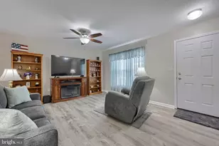 226 N Alpine Dr, York, PA 17408 - Photo 4