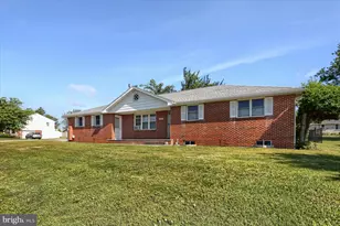 101 Raypaula Dr, Shrewsbury, PA 17361 - Photo 2