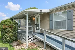 123 Mimosa Dr, York, PA 17402 - Photo 2