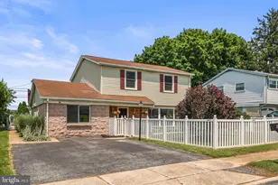975 Marbrook Ln, York, PA 17404 - Photo 1