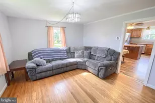 719 Village Rd, York, PA 17404 - Photo 4