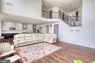 2805 Alperton Dr, York, PA 17402 - Photo 8