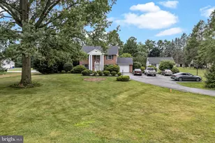 811 Greenbriar Rd, York, PA 17404 - Photo 4