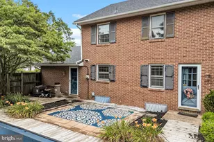 811 Greenbriar Rd, York, PA 17404 - Photo 12