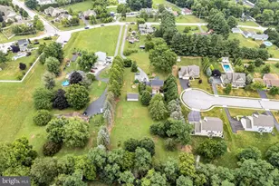 811 Greenbriar Rd, York, PA 17404 - Photo 8