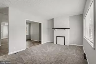 19 S York St, Etters, PA 17319 - Photo 6