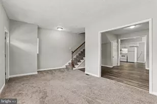19 S York St, Etters, PA 17319 - Photo 8