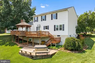 2896 Olde Field Dr, York, PA 17408 - Photo 10