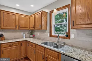 432 White Rose Ln, York, PA 17402 - Photo 16