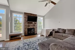 1950 Oakwood Dr, Hanover, PA 17331 - Photo 2