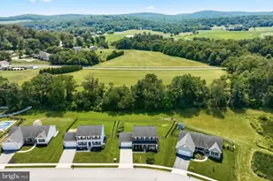 98 Clover Run, Abbottstown, PA 17301 - Photo 4