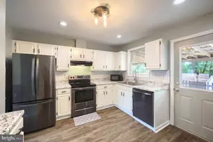 3802 Fox Chase Dr, Dover, PA 17315 - Photo 14