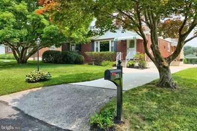 2135 Pleasant View Drive, York, PA 17406 - Photo 2