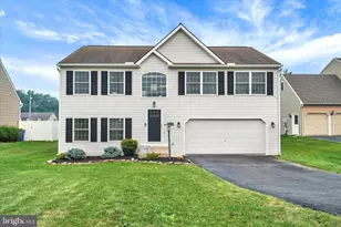 2005 Ashcombe Dr, Dover, PA 17315 - Photo 1