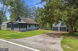 3140 Crooked Wind Ln, York, PA 17404 - Photo 2