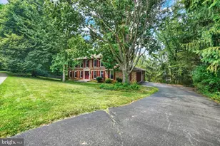 3706 Silverwood Dr, York, PA 17402 - Photo 2