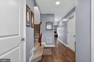 37 S Center St, Hanover, PA 17331 - Photo 2