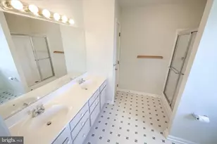 2451 Pin Oak Dr, York, PA 17406 - Photo 28
