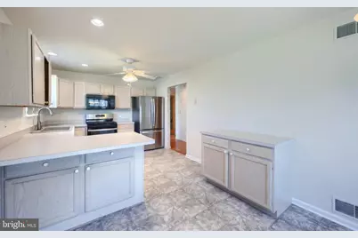 2451 Pin Oak Drive #58, York, PA 17406 - Photo 18