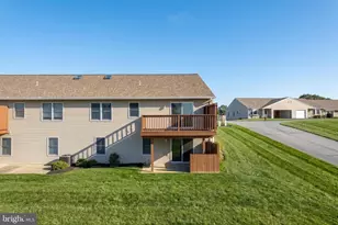 2451 Pin Oak Dr, York, PA 17406 - Photo 6