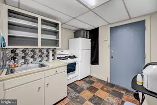 131 E Chestnut St, Hanover, PA 17331 - Photo 12