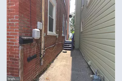 131 E Chestnut Street, Hanover, PA 17331 - Photo 6